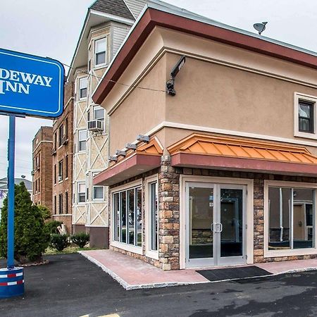 Rodeway Inn Belleville Exteriér fotografie