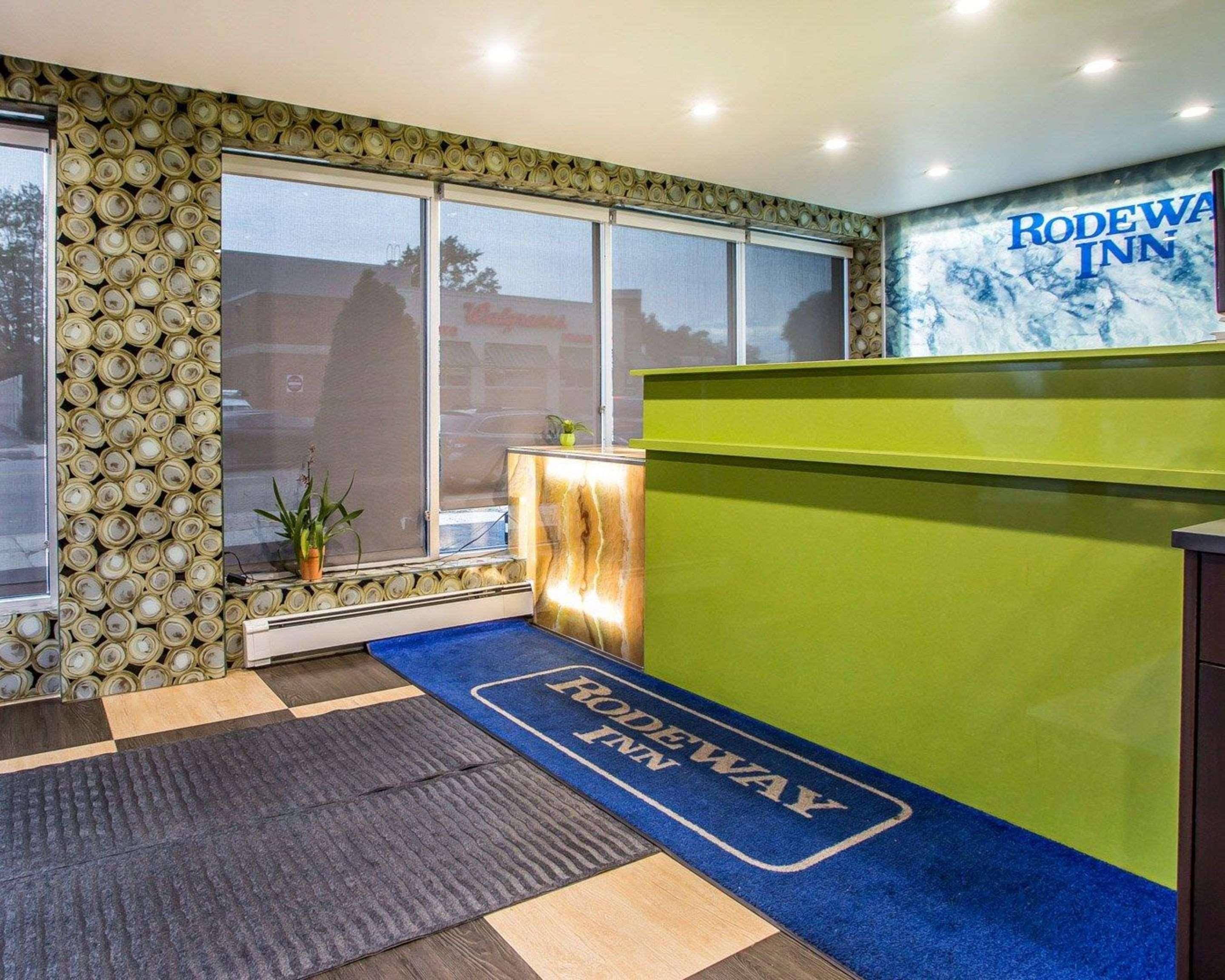 Rodeway Inn Belleville Exteriér fotografie
