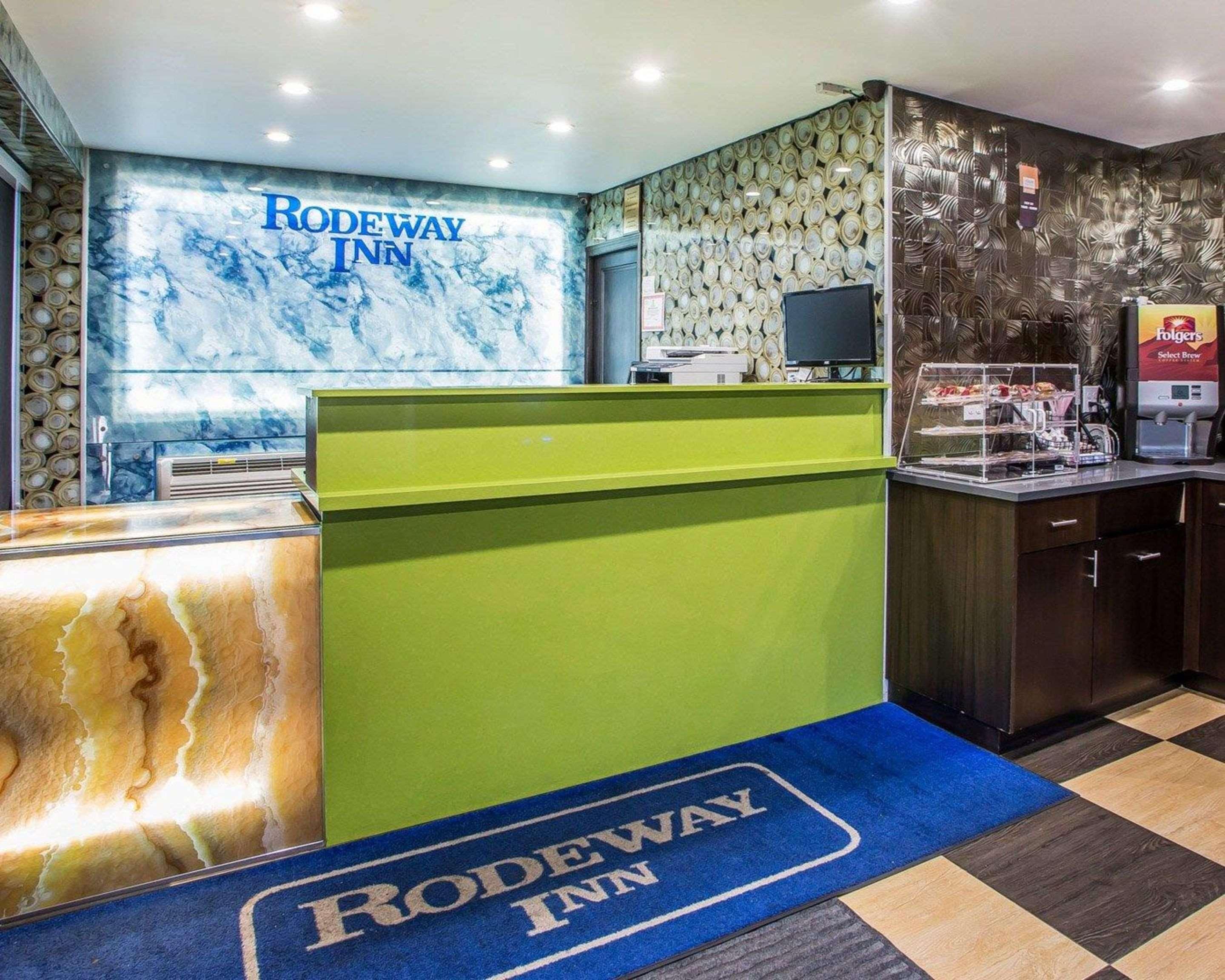 Rodeway Inn Belleville Exteriér fotografie