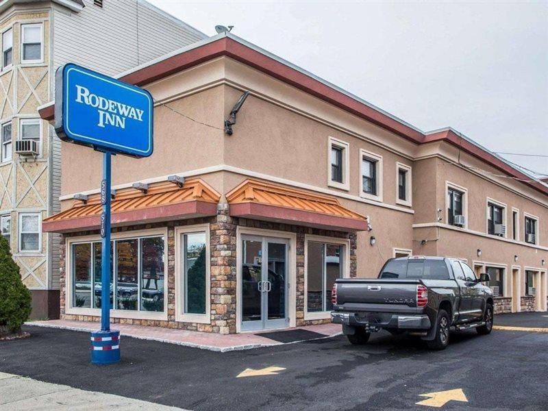 Rodeway Inn Belleville Exteriér fotografie