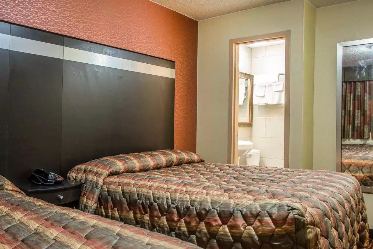 Rodeway Inn Belleville Exteriér fotografie