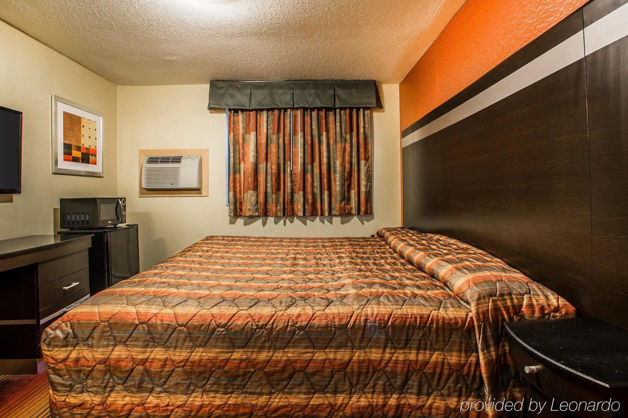 Rodeway Inn Belleville Exteriér fotografie