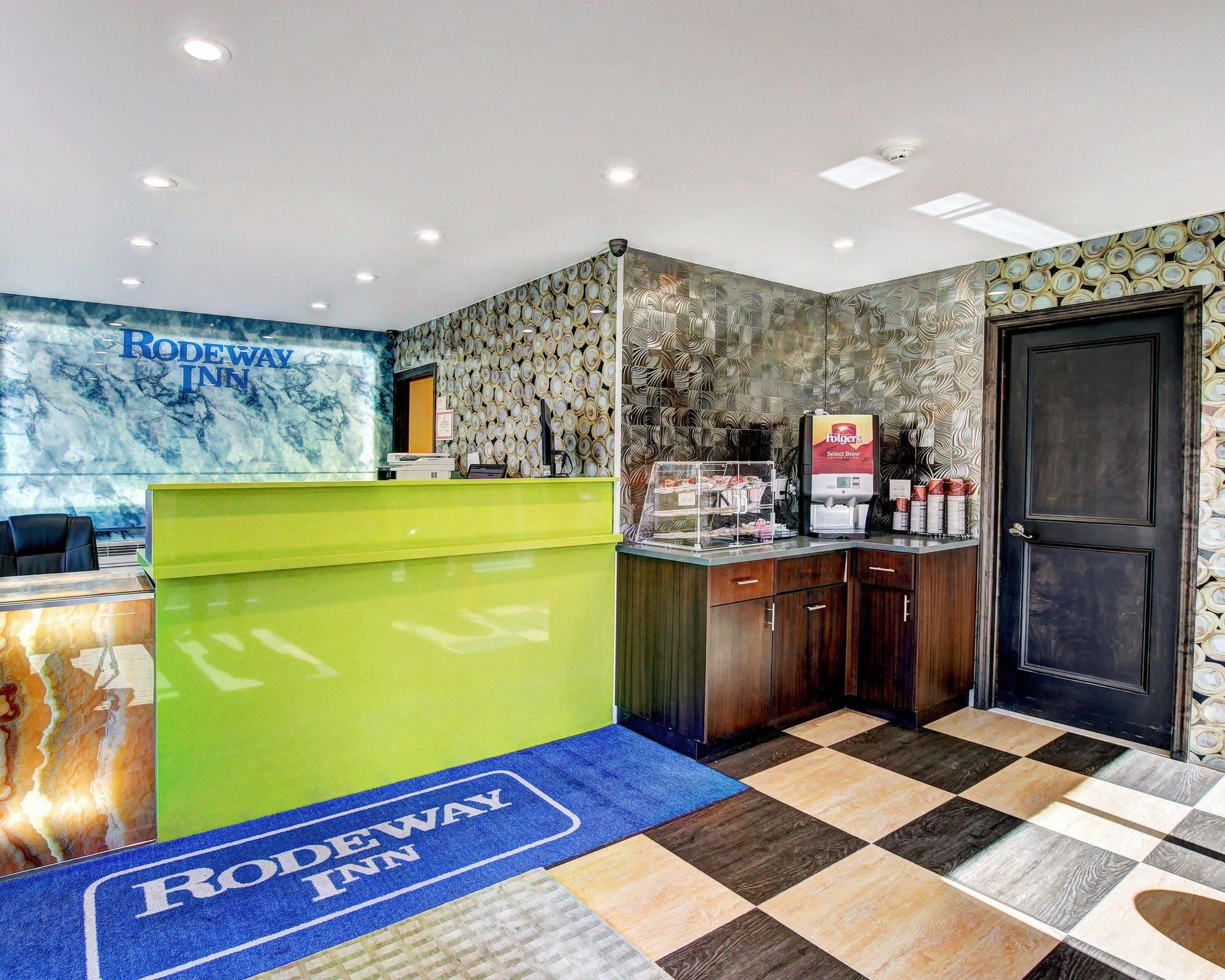 Rodeway Inn Belleville Exteriér fotografie